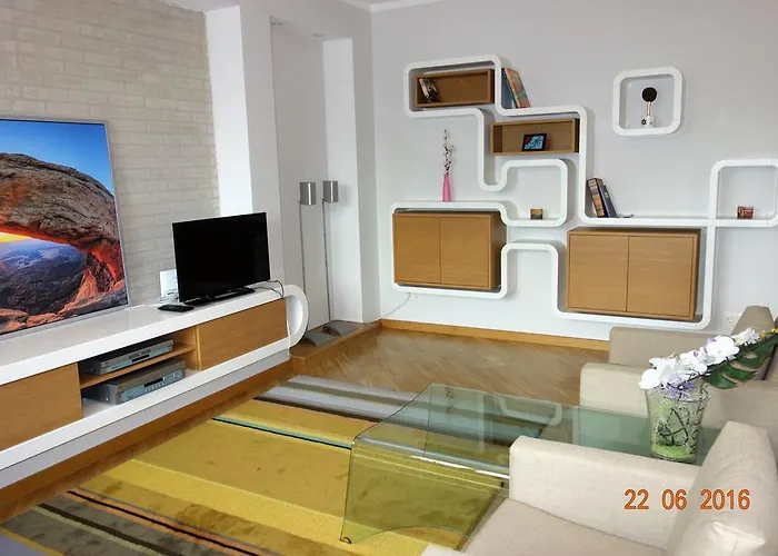 Riga Old Town River View With Balcony